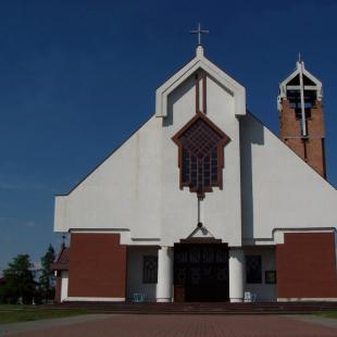 Kościół Matki Bożej Wspomożenia Wiernych w Kutnie; fot.: http://www.kutno.net.pl/?pd=kutno&pg=miejsca&id=6